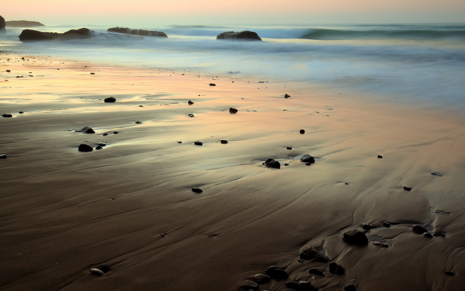 开云网页-《跨界合作新亮点：电竞与时尚圈的时尚碰撞》，电子竞技多元跨界