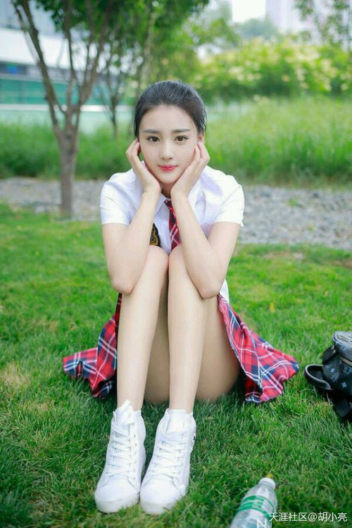 开云电竞-克罗地亚门将多米尼克·库兹马诺维奇在巴黎奥运会上表现出色，克罗地亚总统米拉诺维奇